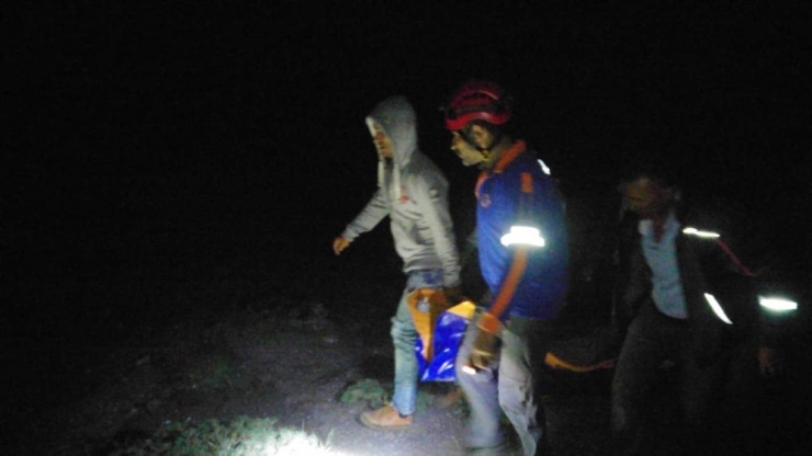 Mantar Toplarken Düştü, 10 Saatlik Çalışmayla Kurtarıldı