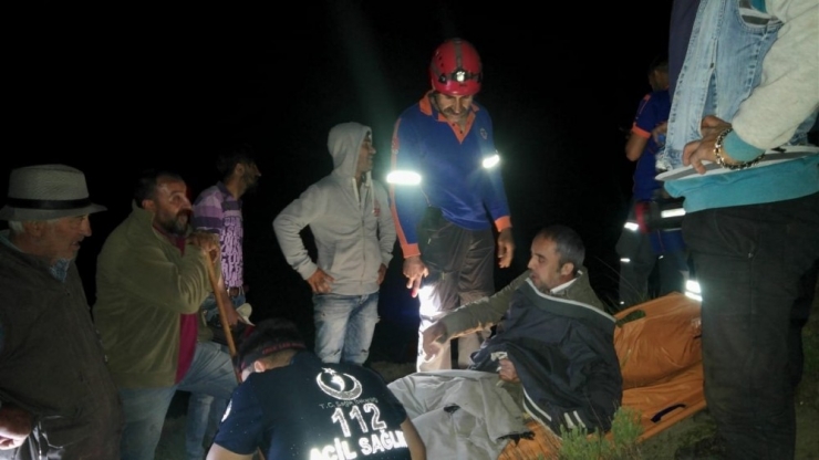 Mantar Toplarken Düştü, 10 Saatlik Çalışmayla Kurtarıldı