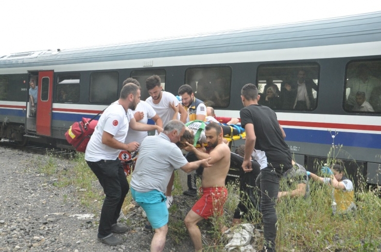 Trenin Çarptığı Genç Kız Ağır Yaralandı