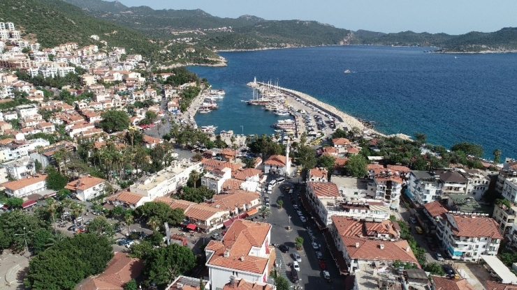 Kaş Bayramda Yüzde 100’ü Yakaladı