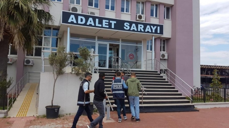 Balıkesir’de 9 Fetö Üyesi Ve 4 İnsan Kaçakçısı Tutuklandı