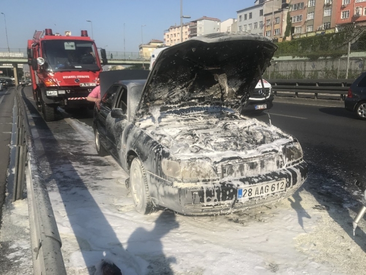 E-5 Karayolunda Araç Yangını