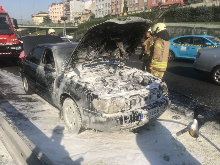 E-5 Karayolunda Araç Yangını