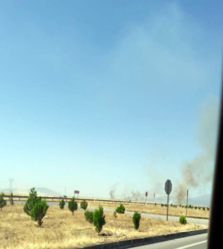 Gaziantep’te Buğday Ekili Arazide Yangın