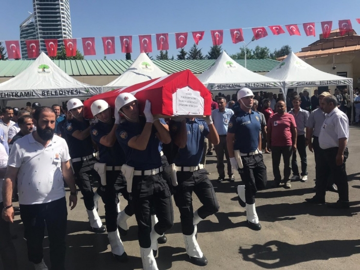 Kavgada Vurulan Polis Törenle Son Yolculuğuna Uğurlandı