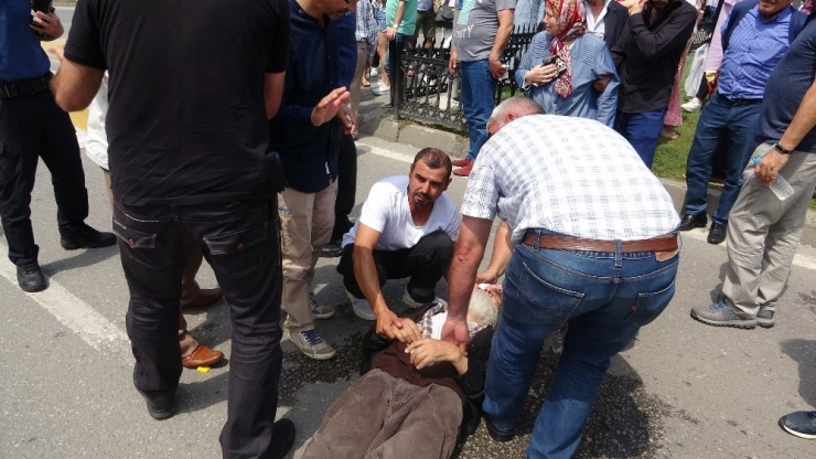 Vatandaşlar Kamyonetin Çarptığı Yaşlı Adam İçin Seferber Oldu