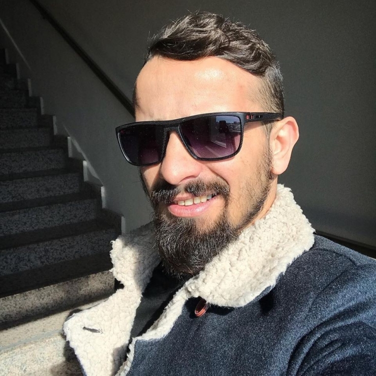 Yardım İstemeye Gitti, Öldürüldü