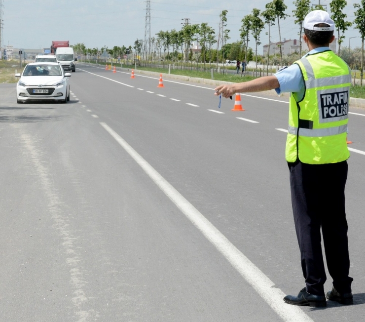 Aksaray Polisi Karayollarında Bayram Tatili Mesaisinde