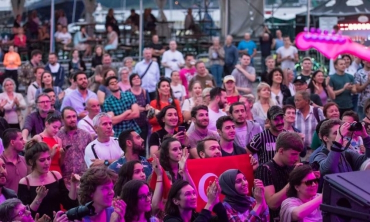 Karsu Dönmez, Ytb’nin Desteğiyle “25. Klaipeda Caz Festivali”nde Sahne Aldı