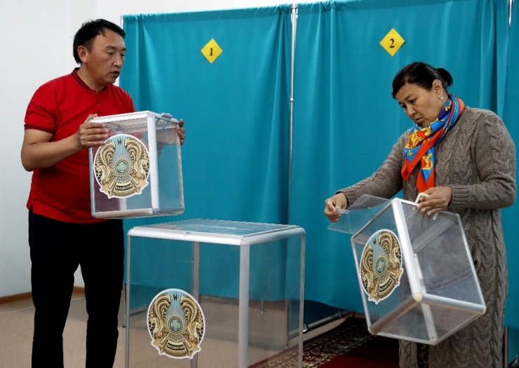 Kazakistan Yarın Cumhurbaşkanını Seçecek