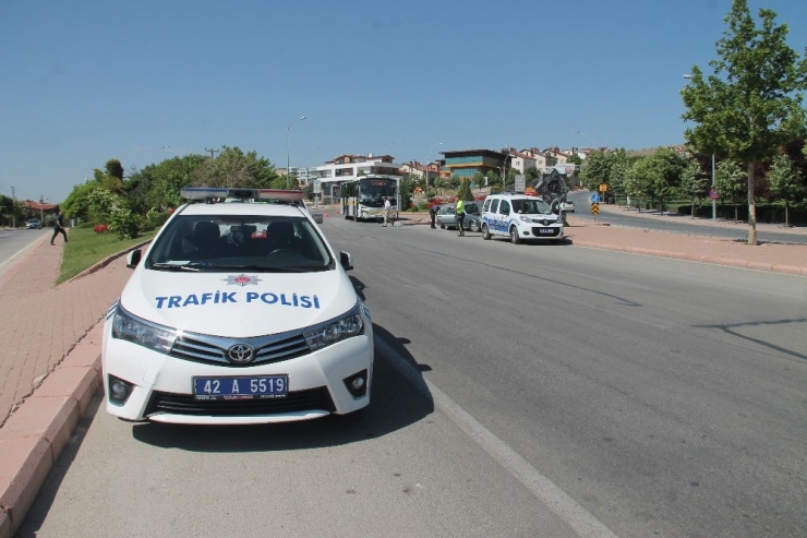 Konya’da Otobüs İle Çarpışan Otomobilin Sürücüsü Hayatını Kaybetti