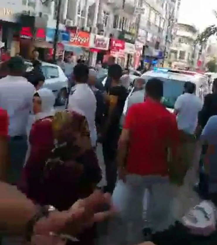 Polis Tacizciyi Linçten Son Anda Kurtardı