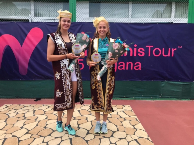 Berfu Cengiz, Özbekistan’da Çiftlerde Şampiyon Oldu