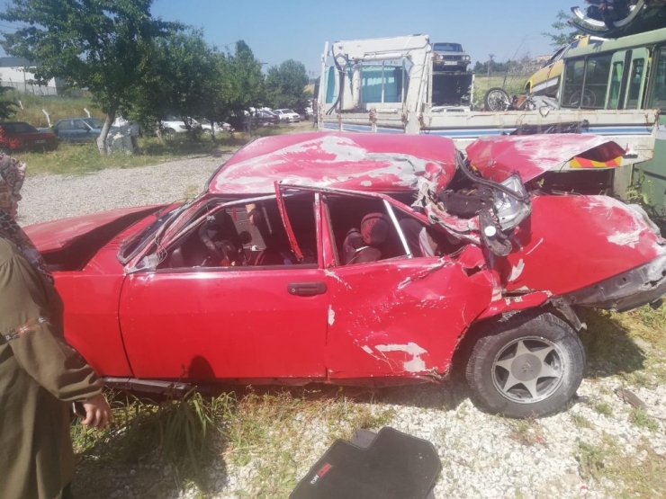 Hurdaya Dönen Araçtan Sağ Çıktılar