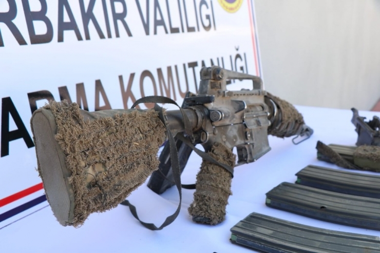 Diyarbakır’da Biri Gri Kategoride Aranan İki Terörist Etkisiz Hale Getirildi