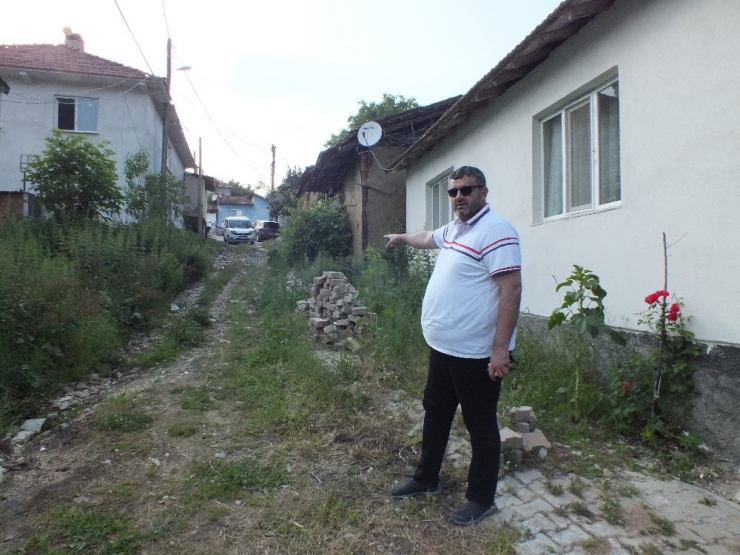 Küçükelmalı Köyünde Yol Çilesi