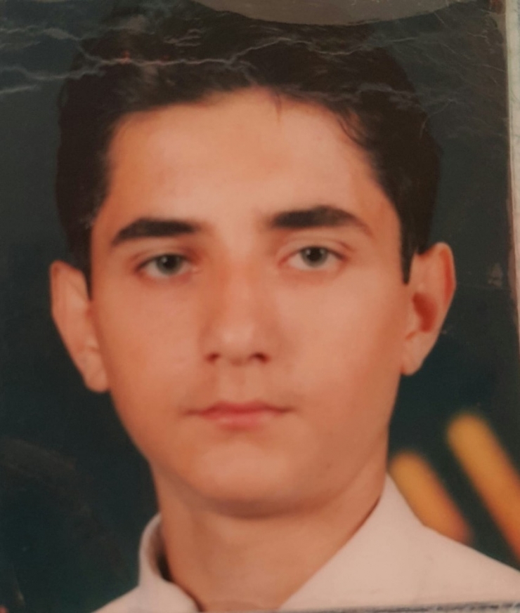 Başına Güneş Geçen Genç Havuzda Ölümden Döndü