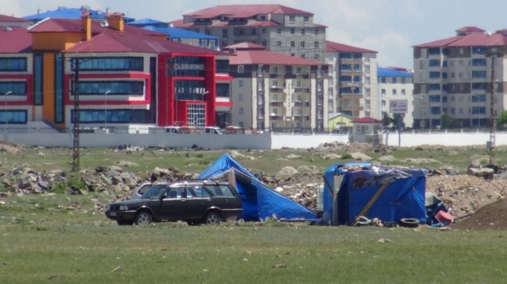 Dilenciler Kars’ı Mesken Tuttu