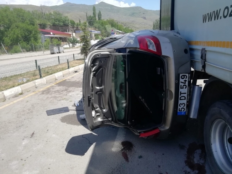 Erzurum’da Otomobil Takla Attı: 1 Ölü, 4 Yaralı