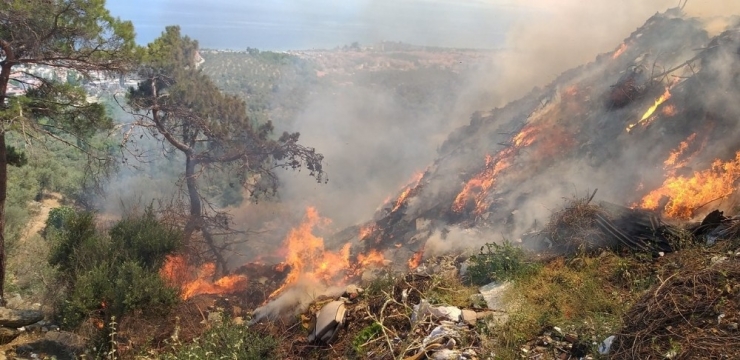 Kazdağları’nda Çöplük Yangını