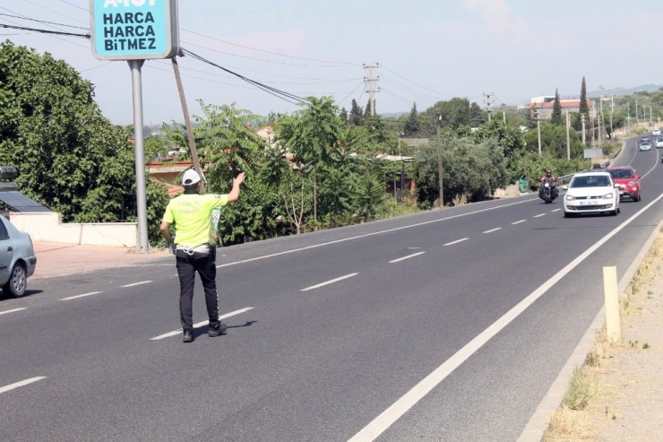 Yolun Karşısına Geçmek İsterken Canından Oldu