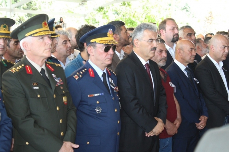 İzmir’de Şehide Son Görev