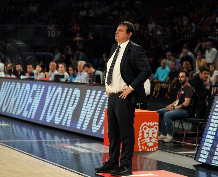 Tahincioğlu Basketbol Süper Ligi: Anadolu Efes: 56 - Fenerbahçe Beko: 73