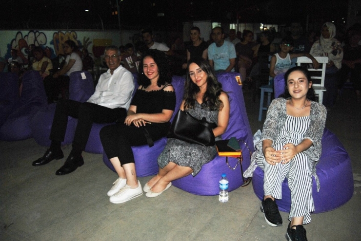 Mezitli’de Yazlık Sinema Sezonu Başladı