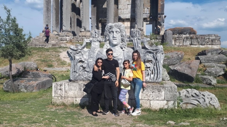 Aizonai Antik Kenti Bayramda Ziyaretçi Akınına Uğradı