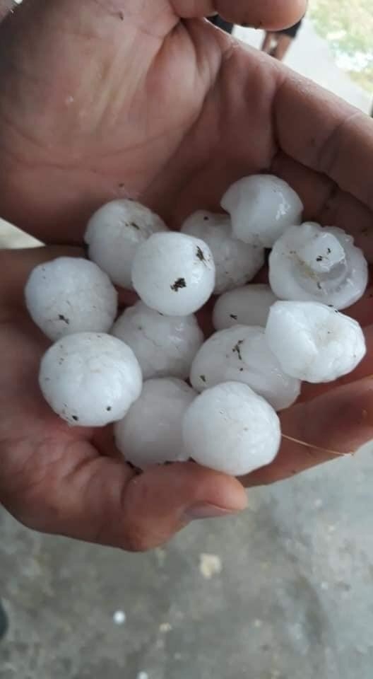 Ankara’da Ceviz Büyüklüğünde Dolu Yağdı