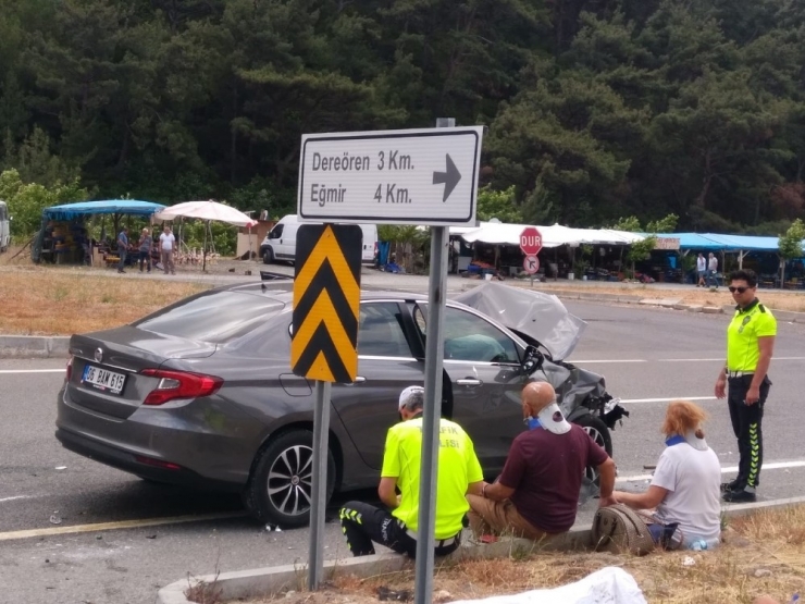 Havran’da Can Pazarı Yaşanan Kaza Ucuz Atlatıldı: 4 Yaralı