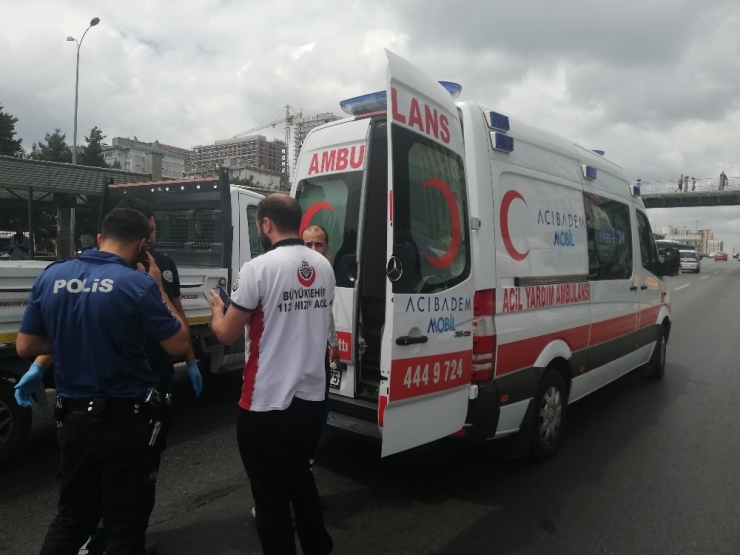 Beylikdüzü E-5’te Feci Kaza:1 Yaralı