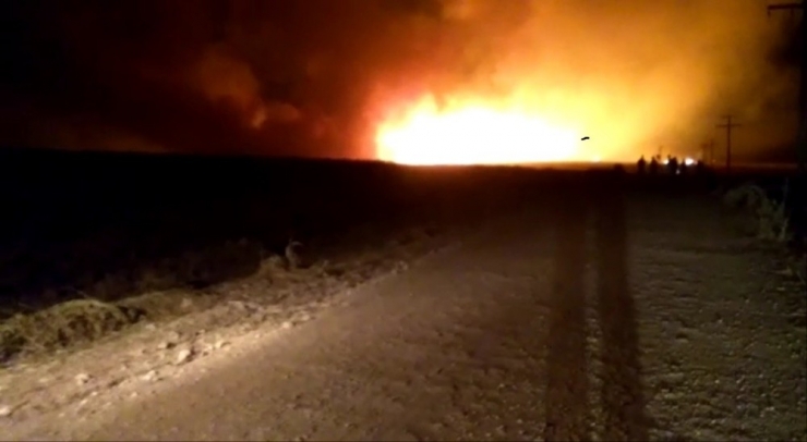 Tigem Arazisine Yıldırım Düştü, Binlerce Dönüm Ekili Arazi Kül Oldu