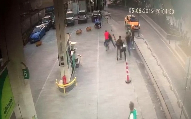 Esenyurt’ta Tekmeli Tokatlı Laf Atma Kavgası