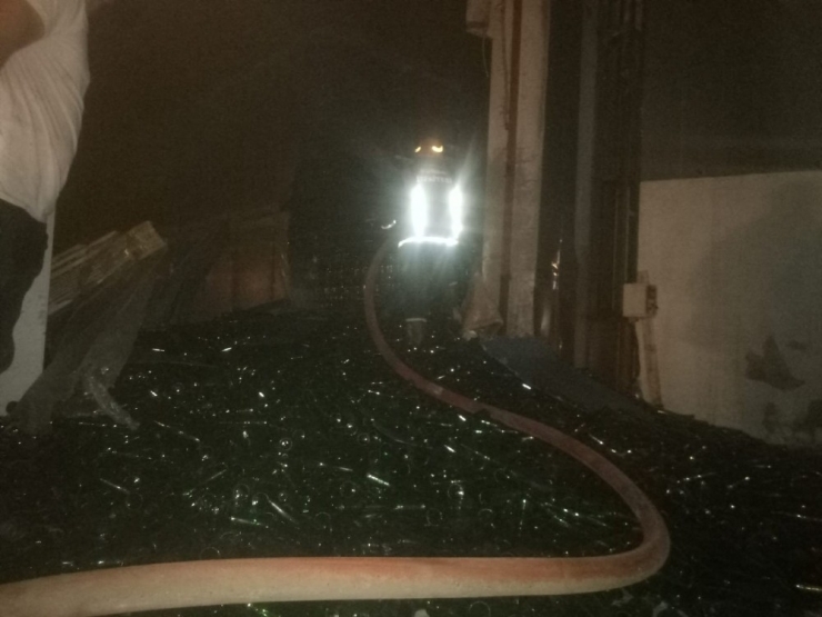 Mobilya Fabrikasında Korkutan Yangın