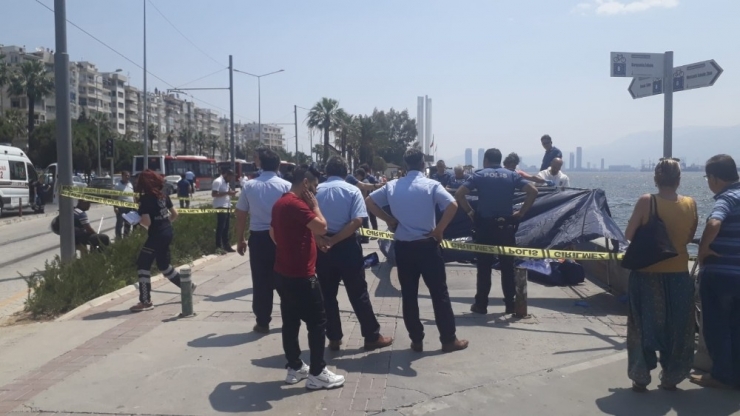 İzmir’de Denizde Ceset Bulundu