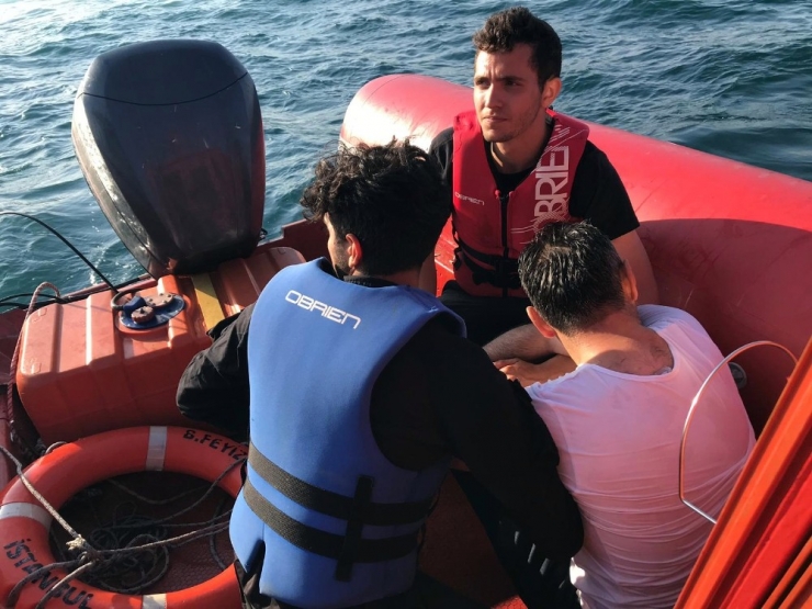 Boğazda Denize Düşen Bir Kişi Kurtarıldı