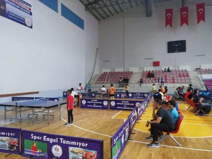 ‘Okullu Tenisçiler Masa Tenisi Turnuvası’ Başladı