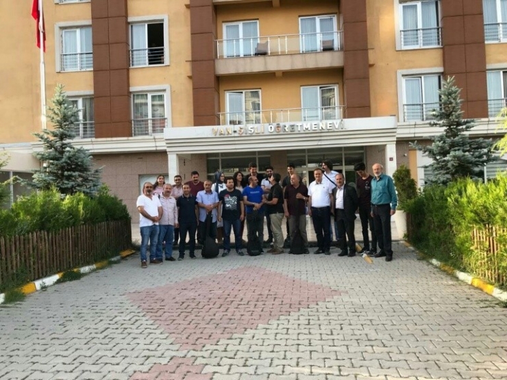 Vanset’ten Şiirli Gece