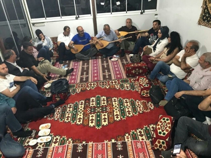 Vanset’ten Şiirli Gece