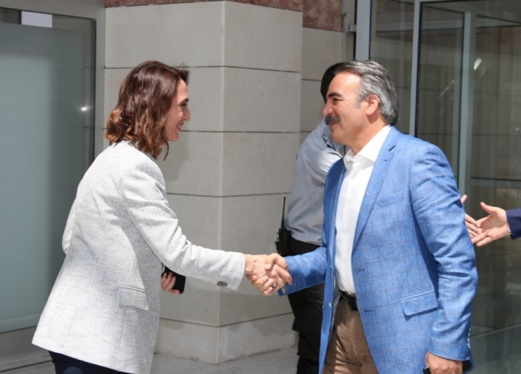 Nevü’de Geleneksel Bayramlaşma Töreni Yapıldı