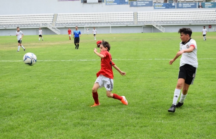 Nilüfer’de Futbol Şöleni