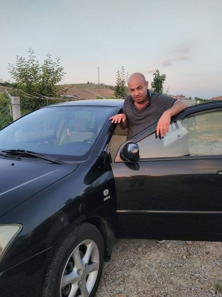 Arabanın Önüne Atlayıp Hayatına Son Verdi