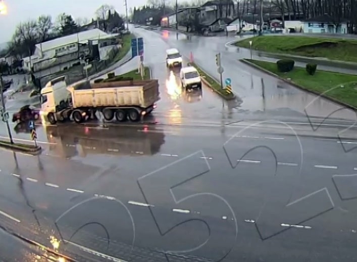 Dikkatsizlik Kazaları Beraberinde Getirdi