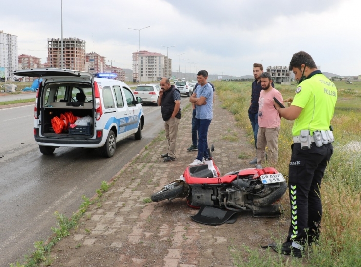 Motosiklet Kazası: 1 Yaralı