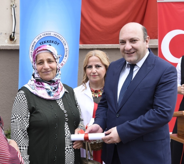 Tekkeköy’de Yılsonu Sergisi Açılışı