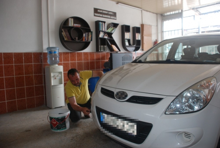 Okulu Bıraktı, Okumayı Bırakmadı