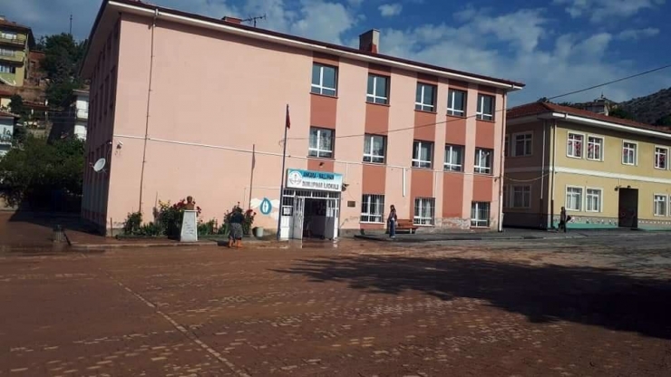 Selden Etkilenen Nallıhan’nda Hasar Büyük