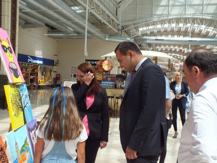 Kaymakam Güven Ve Başkan Tekin Resim Sergisinin Açılışını Yaptı