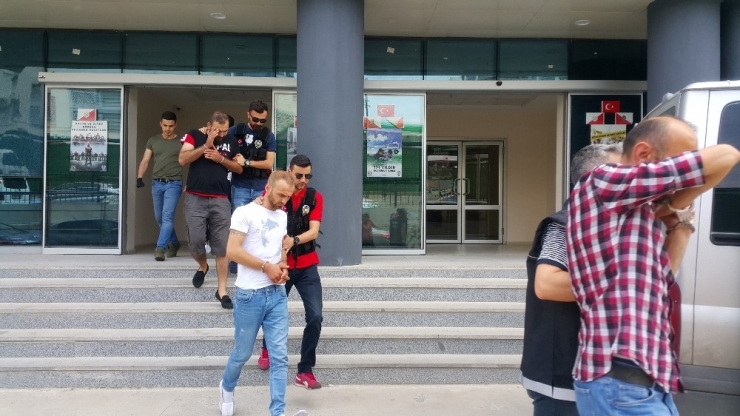 Bursa’da Zehir Tacirlerine Operasyon:10 Gözaltı